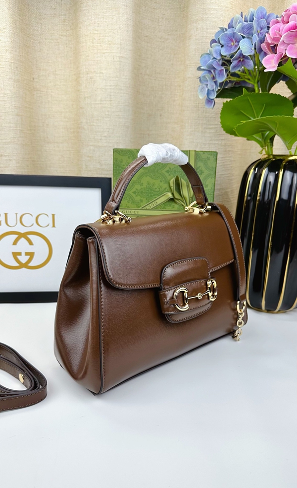 激安グッチバッグコピー背面デザイン